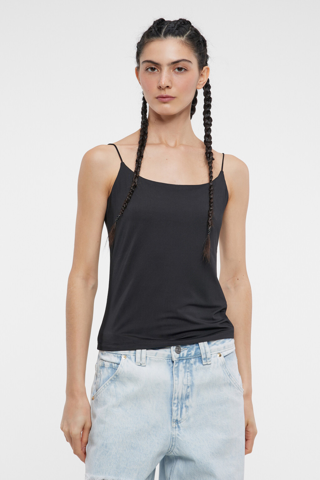 Топ-майка облегающий гладкий на тонких бретелях - цвет черный - 1