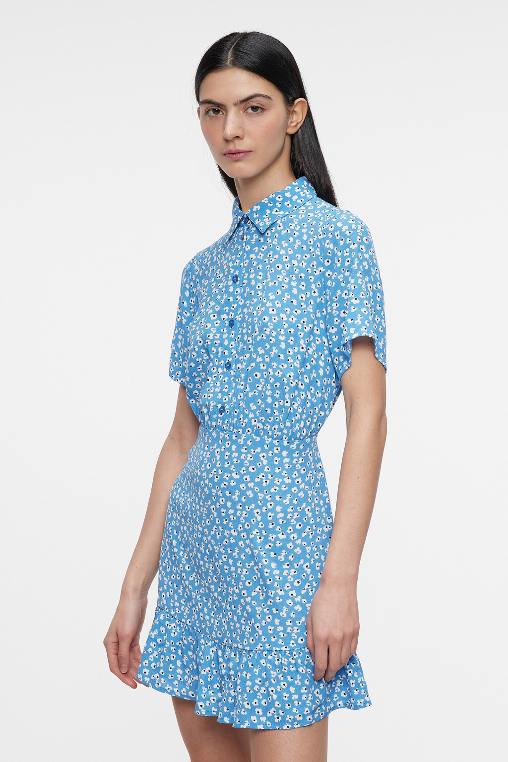 Платье-рубашка мини приталенное с оборками - цвет голубой - 2