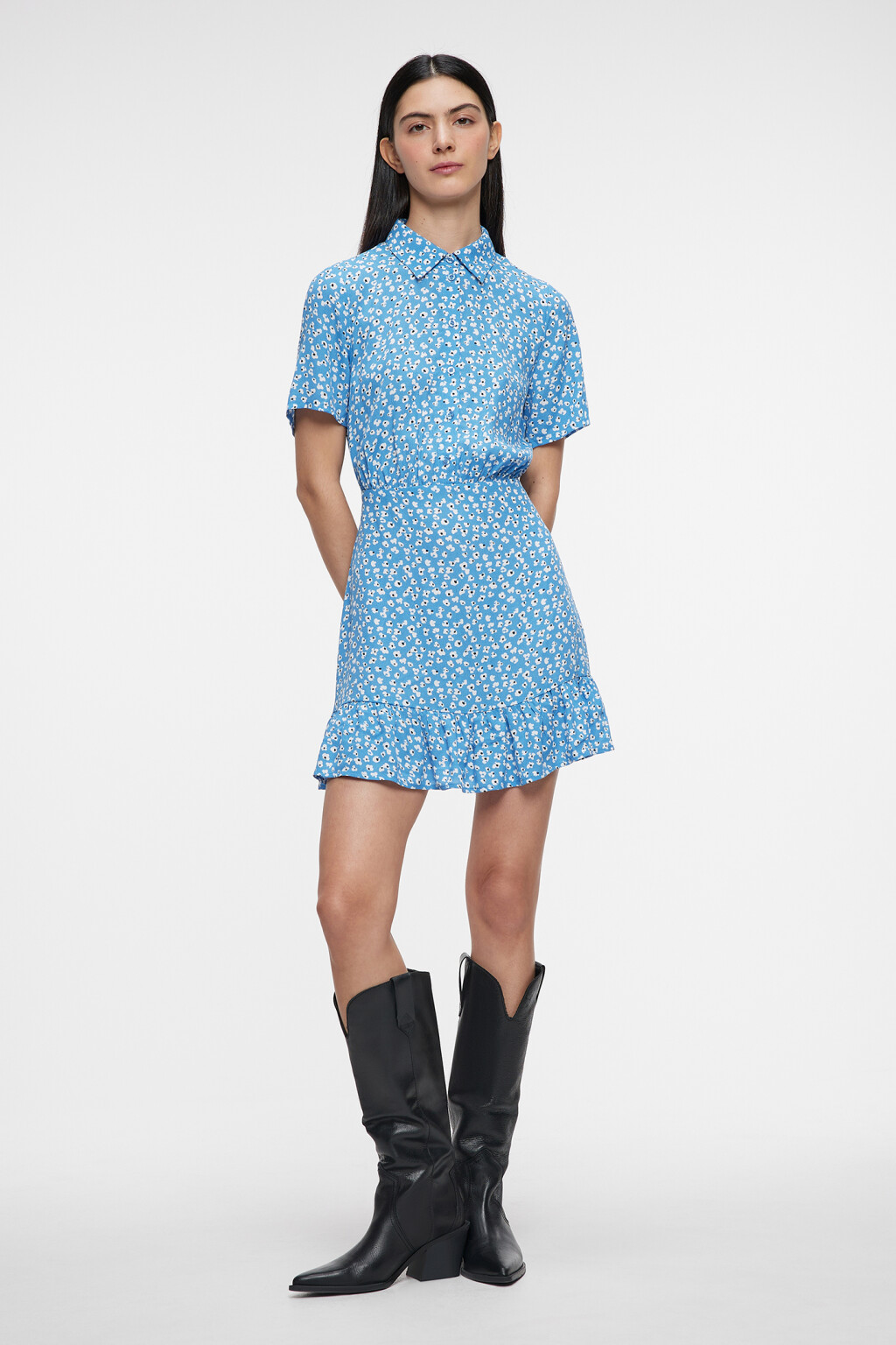 Платье-рубашка мини приталенное с оборками - цвет голубой - 4