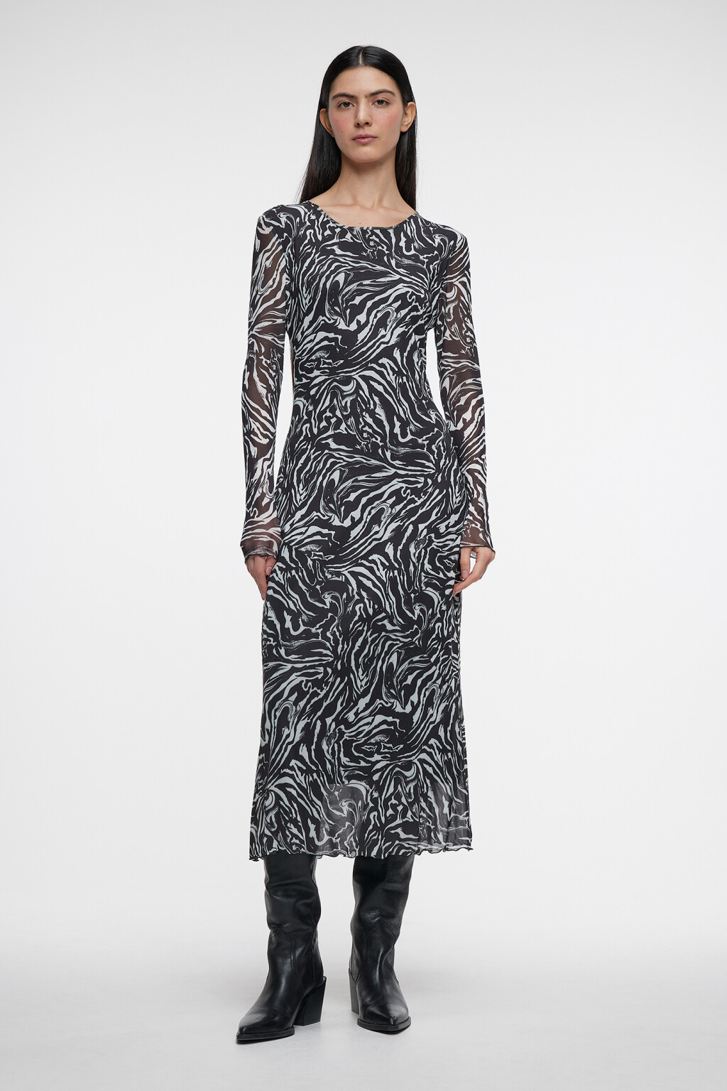 Платье миди приталенное сетчатое с вырезом на спинке - цвет черный - 1