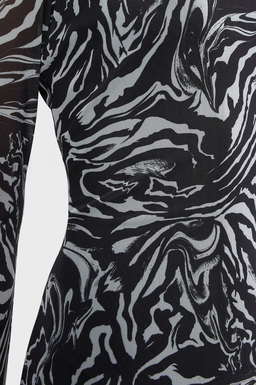 Платье миди приталенное сетчатое с вырезом на спинке - цвет черный - 7