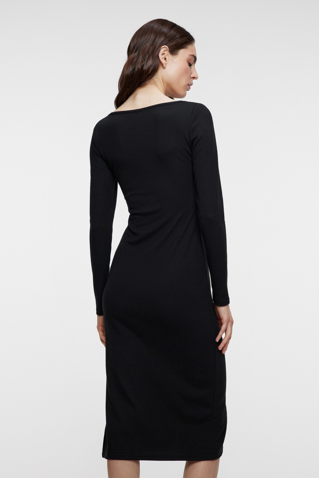 Платье-лапша миди в рубчик с разрезом на бедре - цвет черный - 3