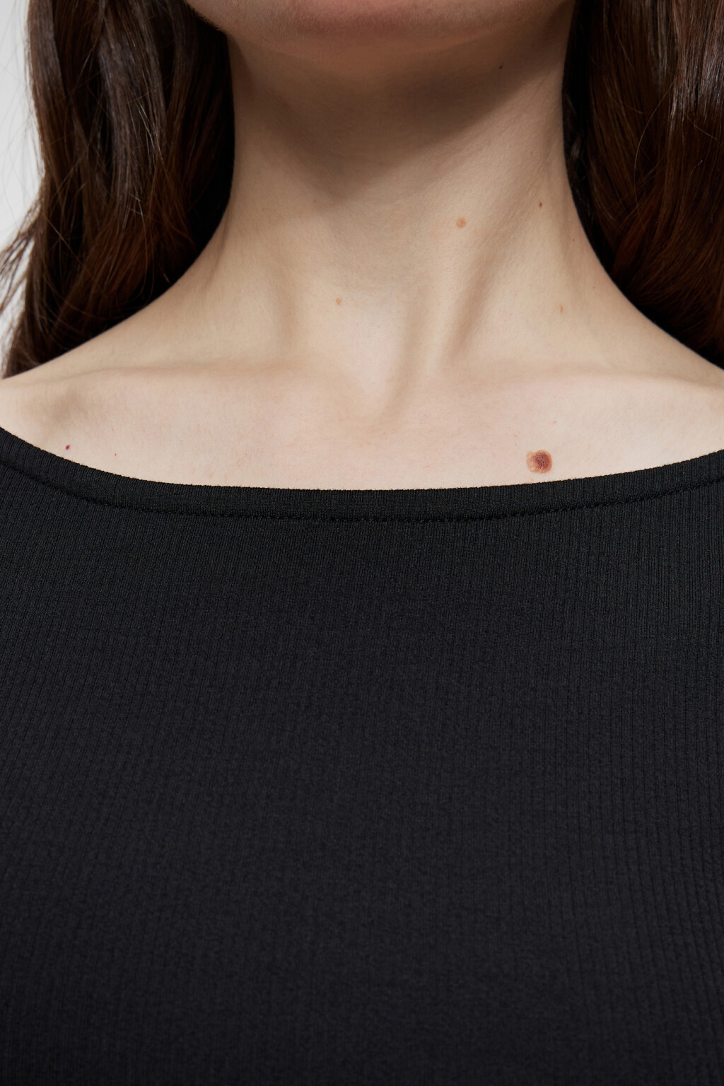 Платье-лапша миди в рубчик с разрезом на бедре - цвет черный - 6