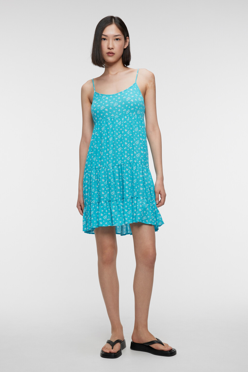 Сарафан-трапеция мини вискозный с ярусной юбкой - цвет голубой - 4