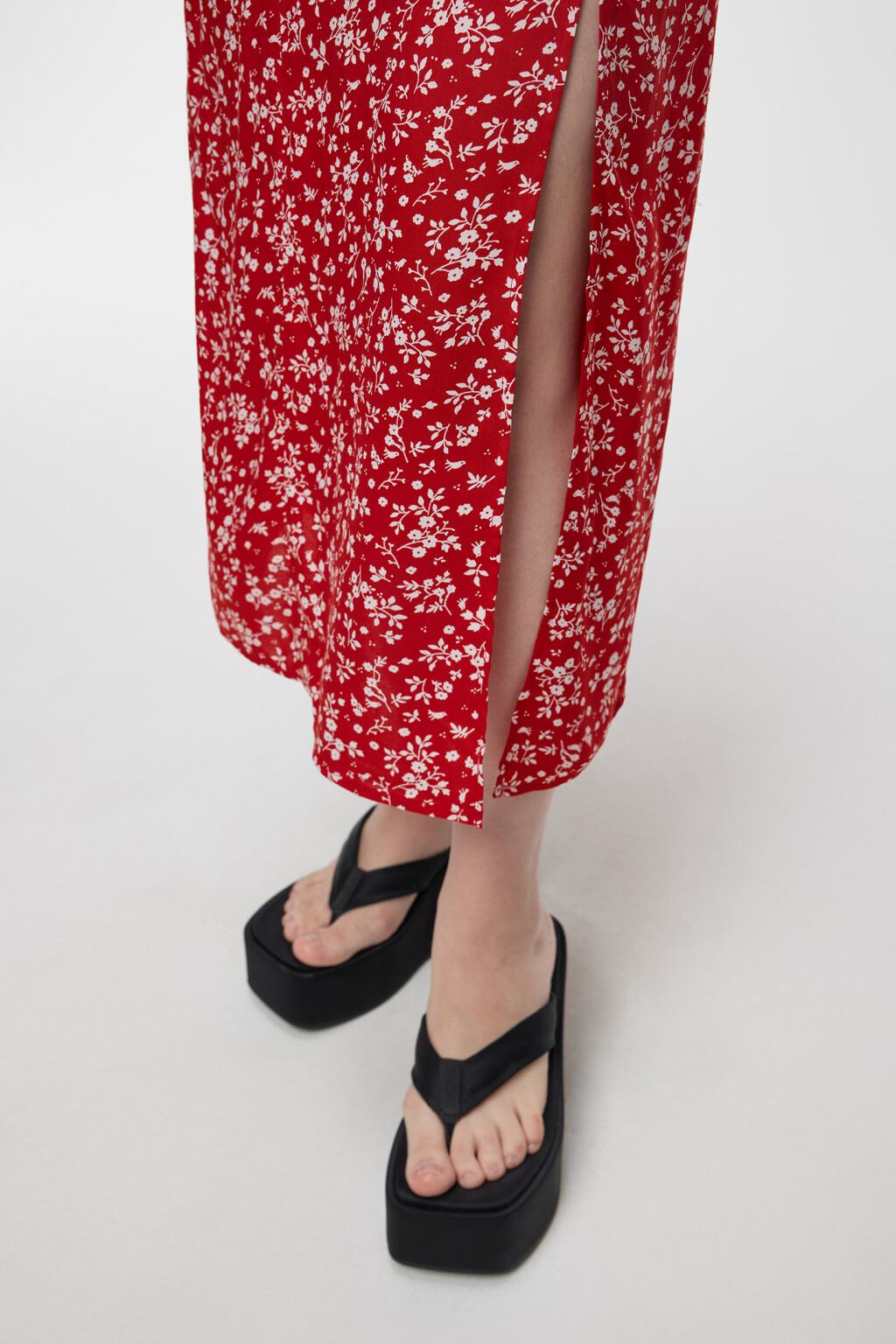 Сарафан миди вискозный с разрезом на бедре - цвет красный - 6