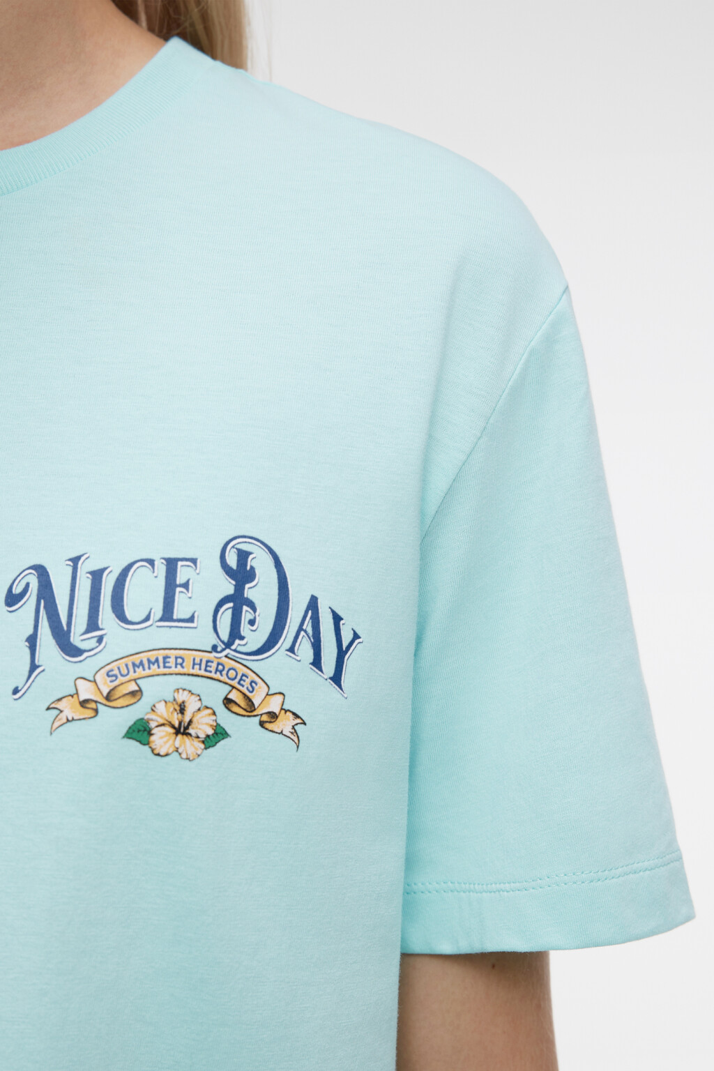 Футболка свободная хлопковая с принтом и надписями - цвет голубой - 5
