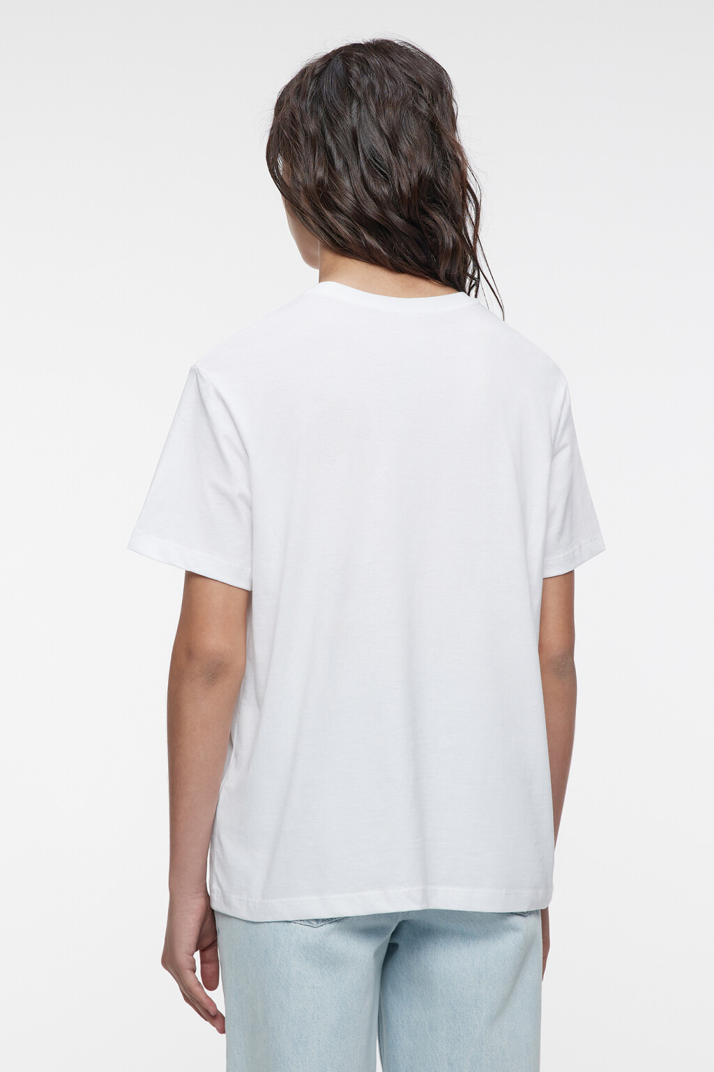 Футболка свободная хлопковая с принтом и надписями - цвет белый - 4