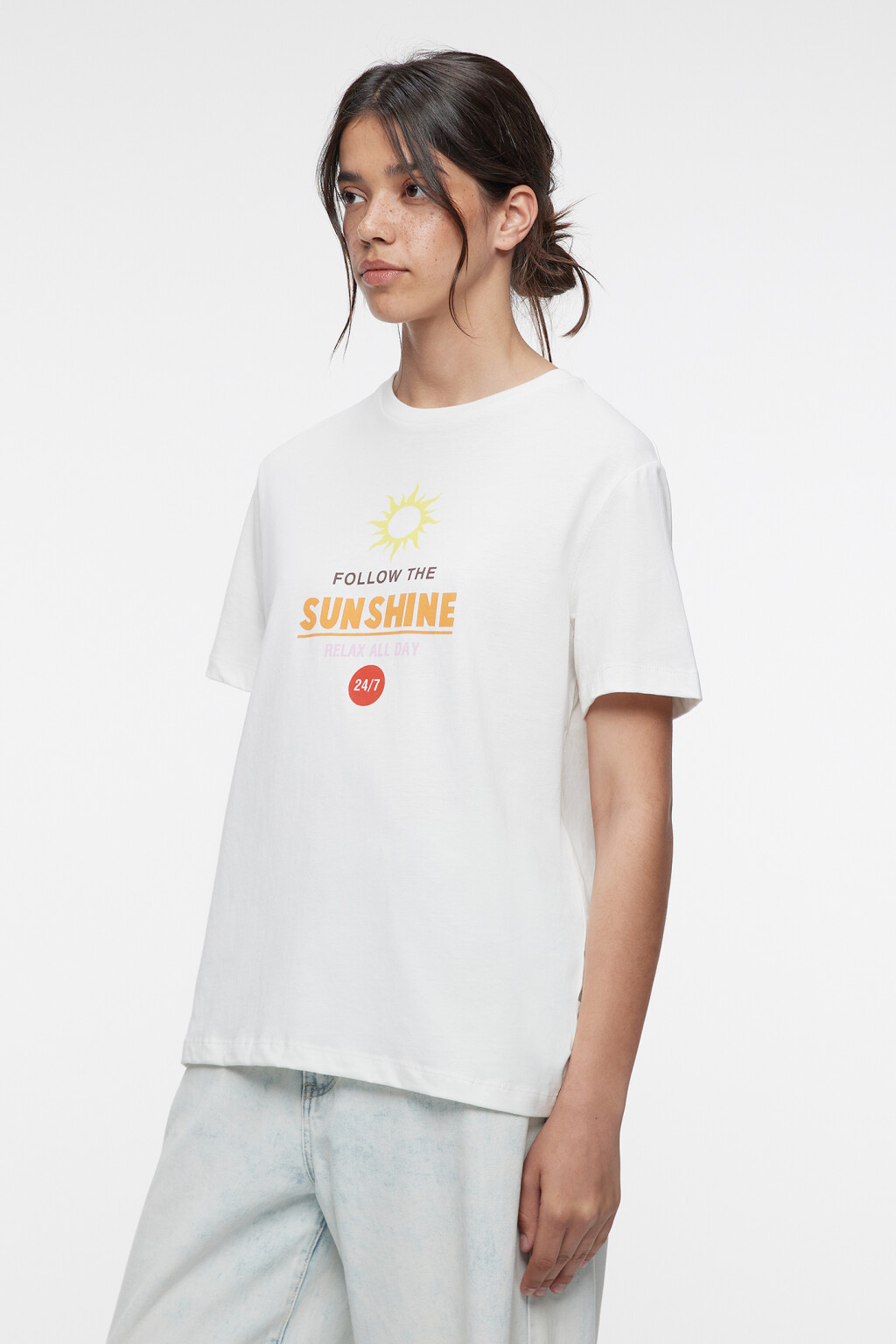 Футболка свободная хлопковая с принтом и надписями - цвет бежевый - 3