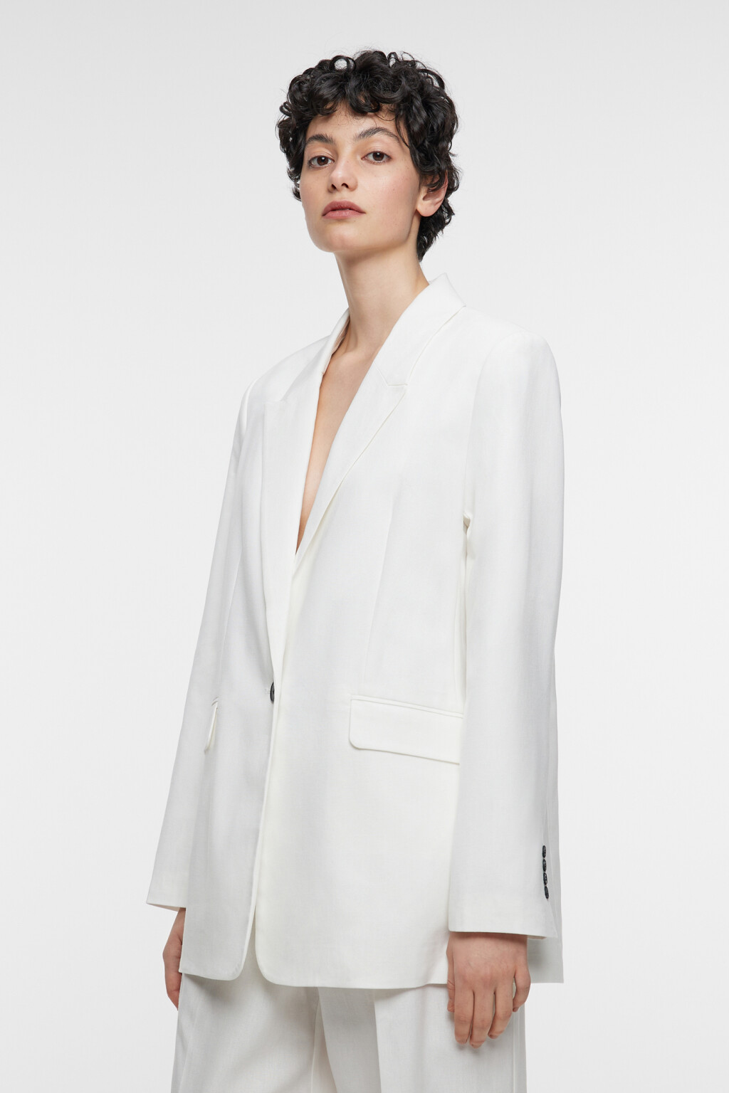 Пиджак прямой однобортный из льняной ткани - цвет белый - 1