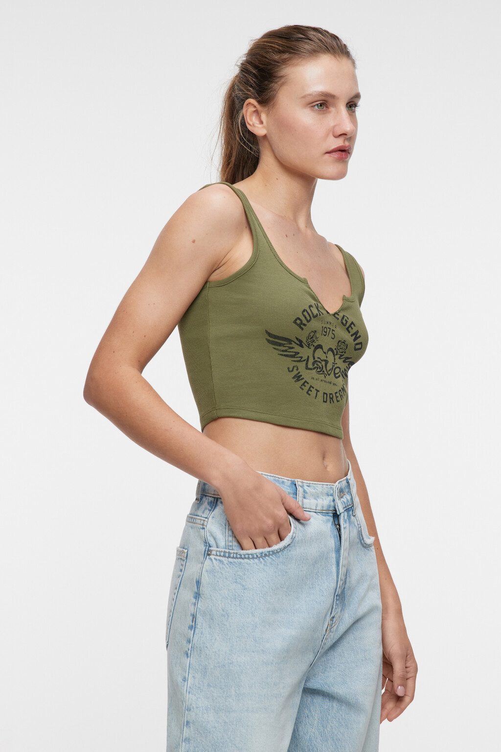 Топ-майка хлопковый с разрезом на груди и принтом - цвет зеленый - 3