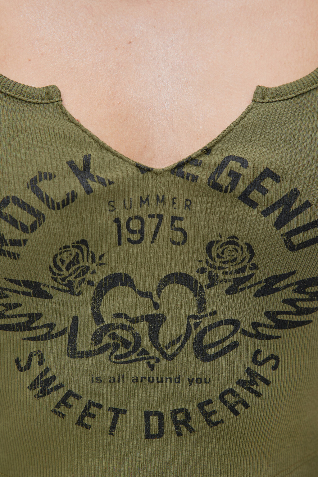 Топ-майка хлопковый с разрезом на груди и принтом - цвет зеленый - 7