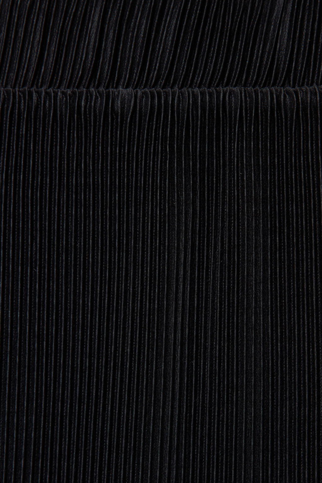 Юбка-чулок макси прямая с плиссированной фактурой - цвет черный - 5