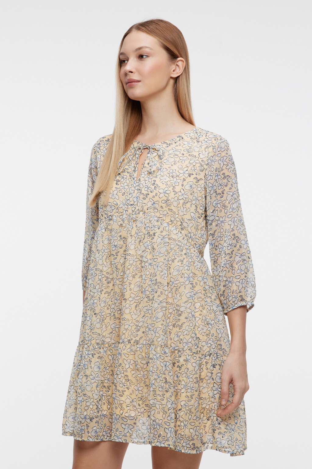 Платье мини шифоновое свободное с завязками на груди - цвет желтый - 2