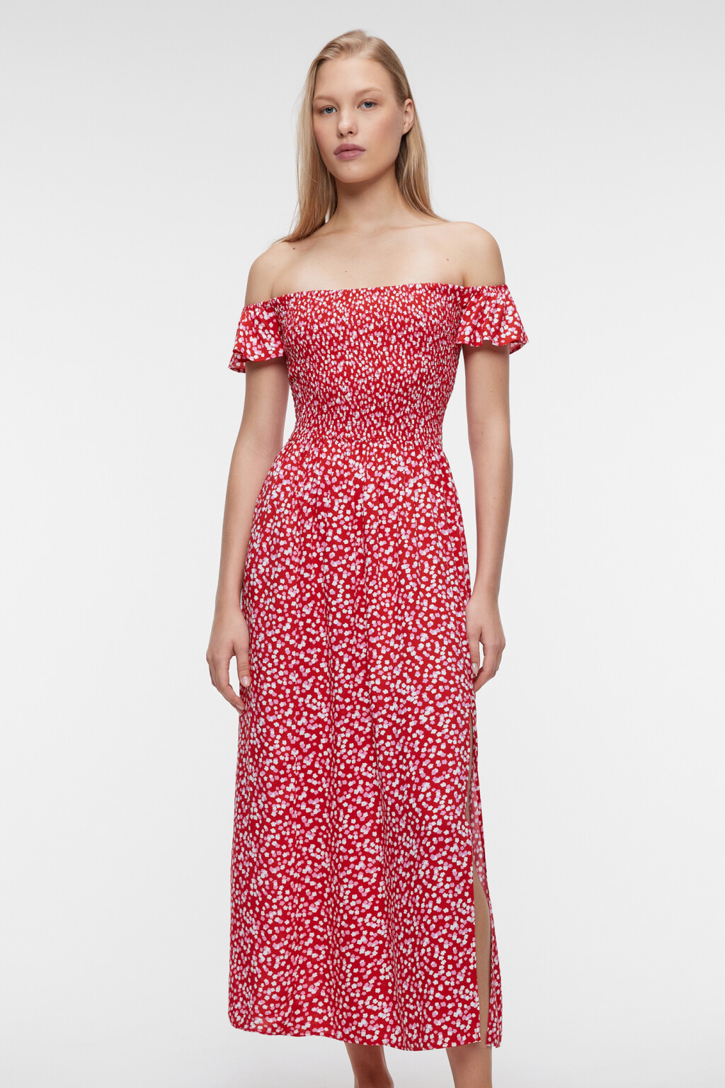 Платье миди вискозное с открытыми плечами и разрезом - цвет красный - 6