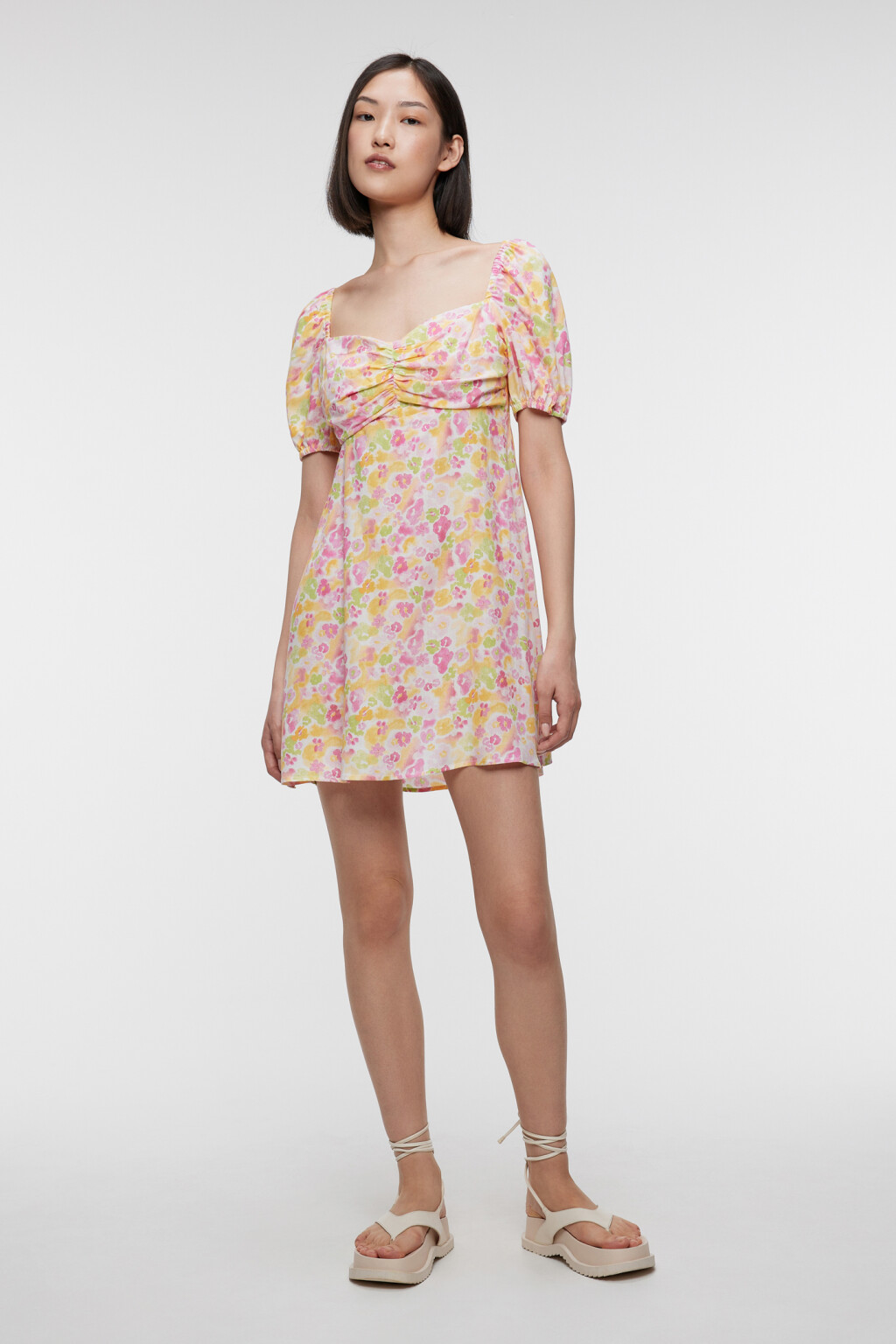 Платье baby-doll приталенное вискозное с вырезом-каре - цвет мультиколор - 4