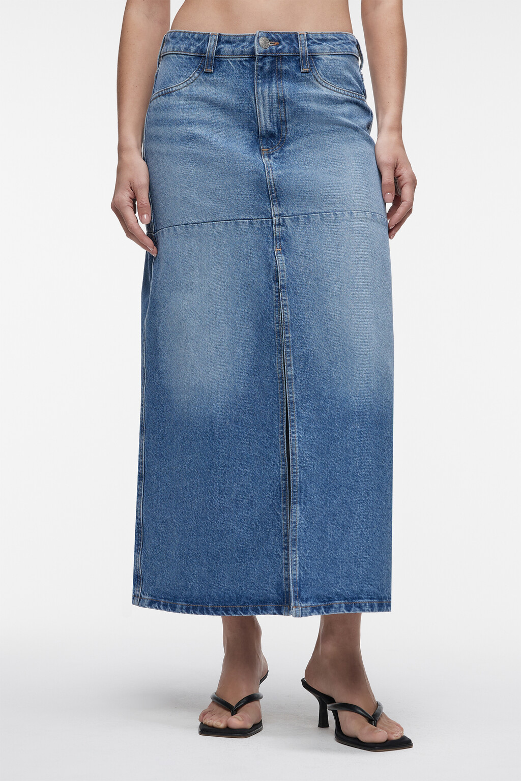 Юбка миди джинсовая с низкой посадкой и разрезом спереди - цвет голубой - 2