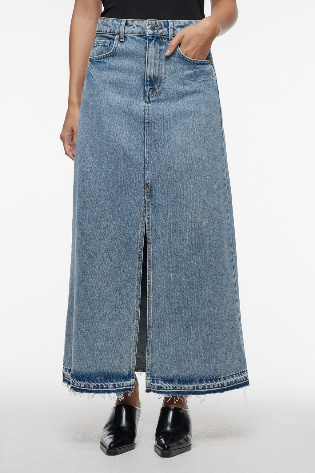 Юбка-трапеция макси джинсовая с открытыми срезами - цвет голубой - 2