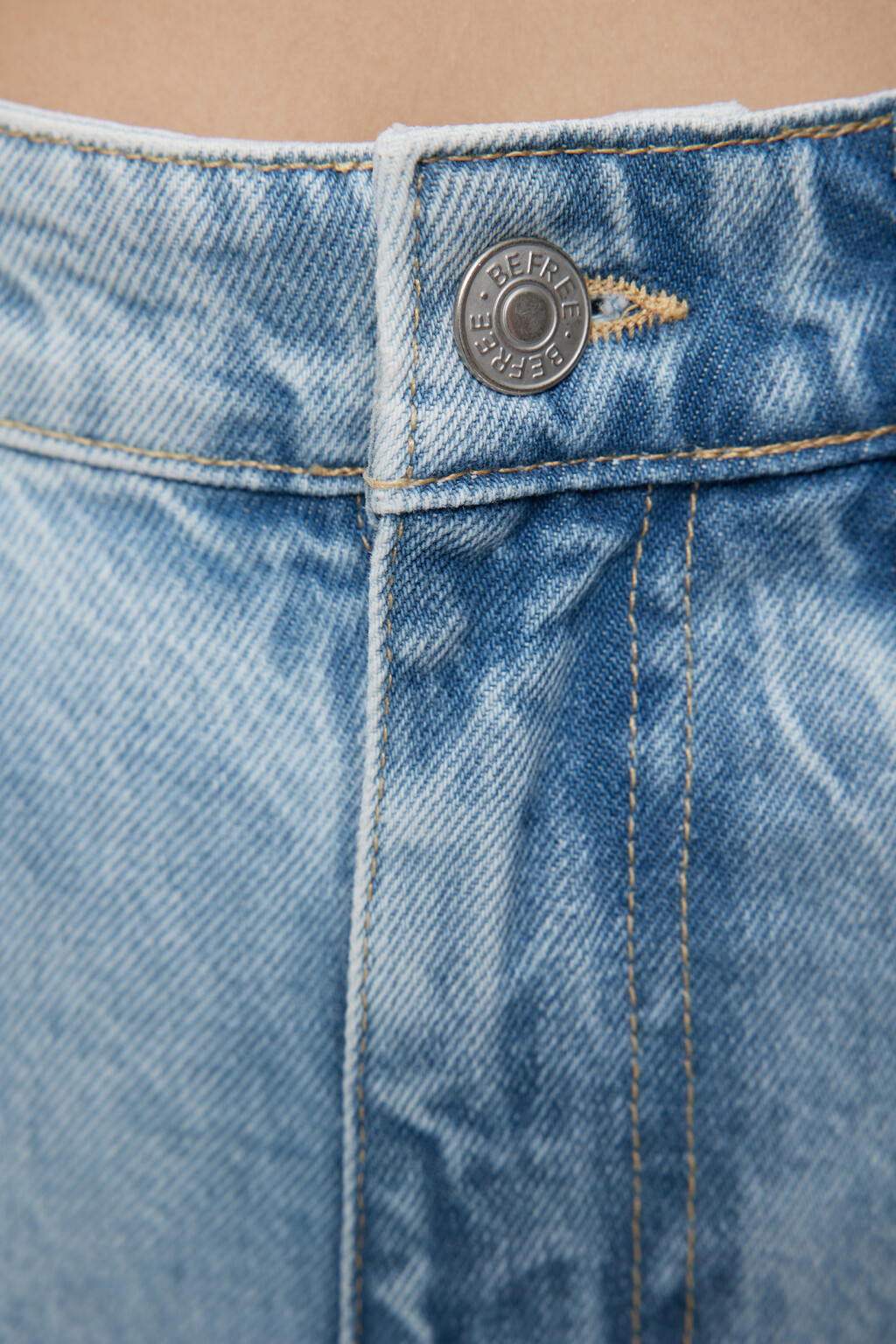 Шорты джинсовые короткие с высокой посадкой - цвет голубой - 5