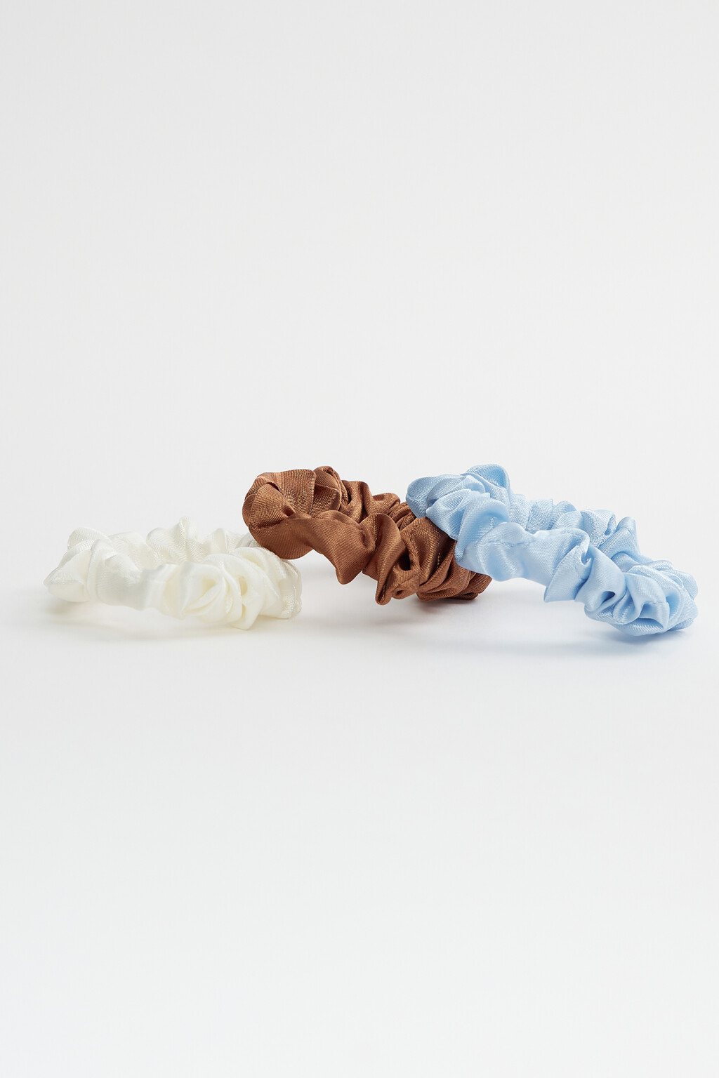 набор резинок для волос женский - цвет белый - 2