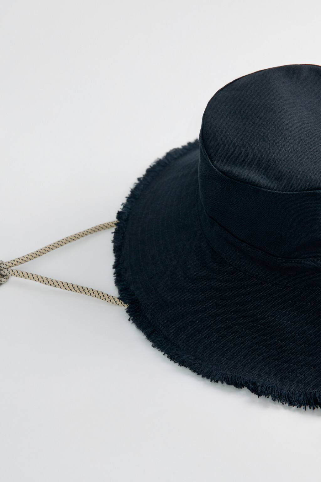 Панама хлопковая с широкими полями и завязками - цвет черный - 3