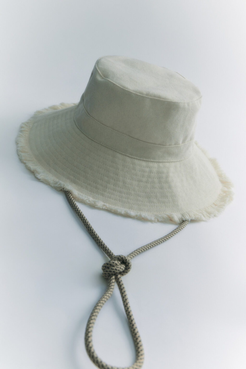 Панама хлопковая с широкими полями и завязками - цвет молочный - 5