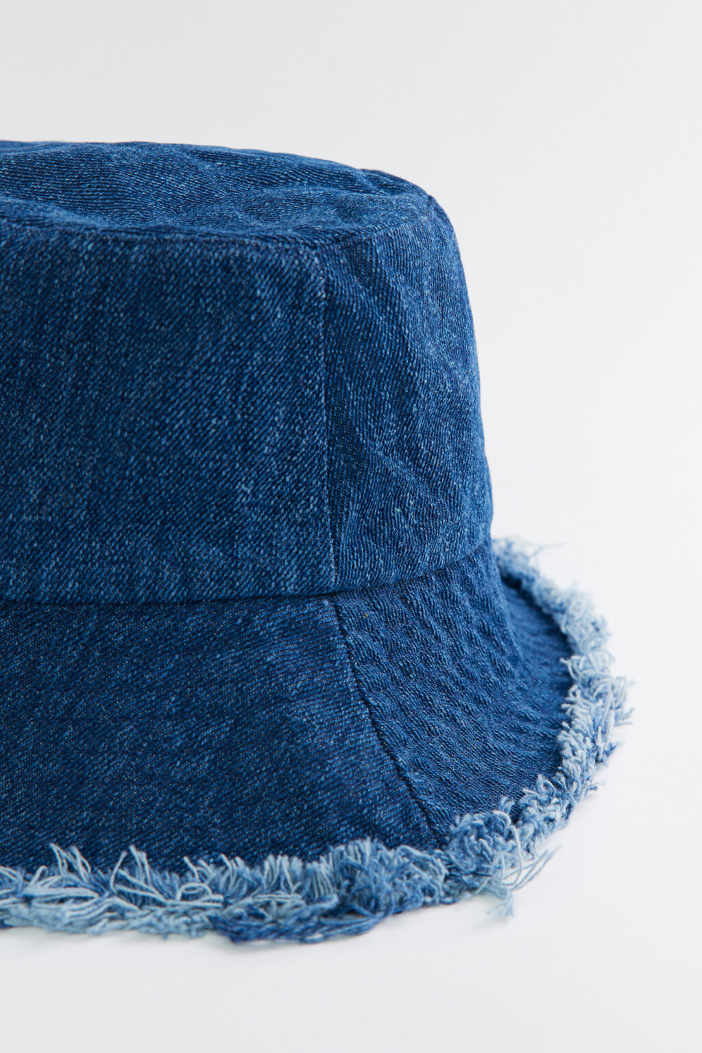 Панама джинсовая высокая с обрезанными краями - цвет синий - 4
