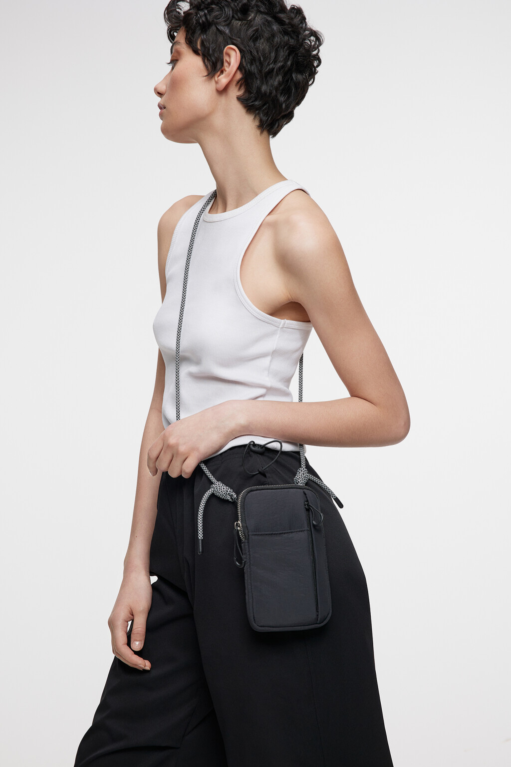 Сумка-чехол текстильная на длинном шнурке - цвет черный - 5