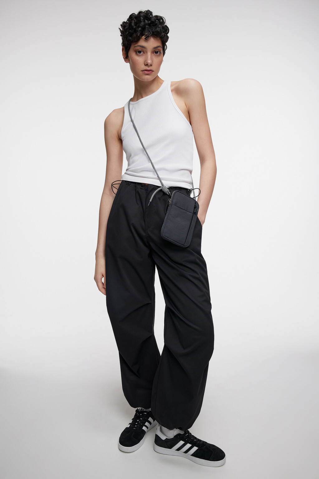 Сумка-чехол текстильная на длинном шнурке - цвет черный - 8