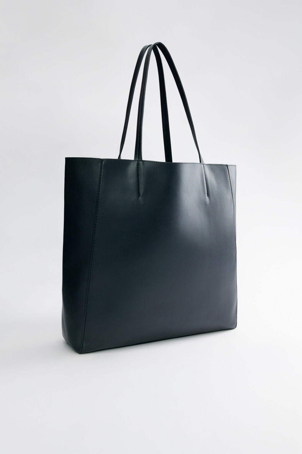 Сумка-шопер из исусственной кожи с ручками на плечо - цвет черный - 2