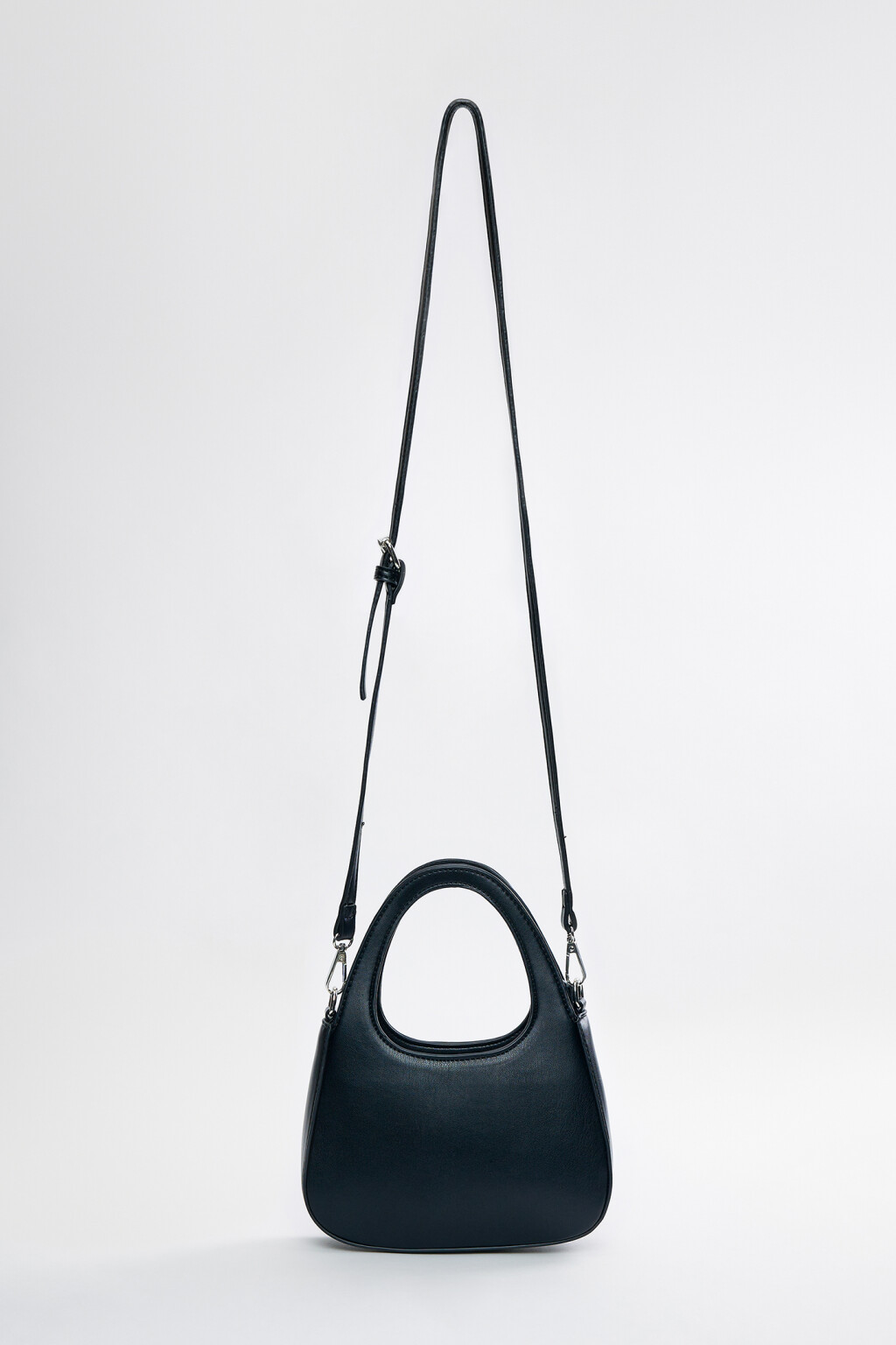 Сумка-кроссбоди из искусственной кожи с круглыми ручками - цвет черный - 3