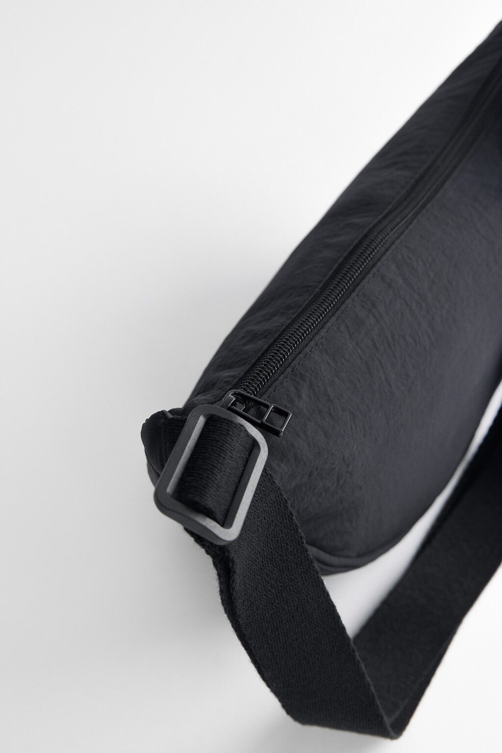 Сумка-банан поясная текстильная с широким ремнем - цвет черный - 5