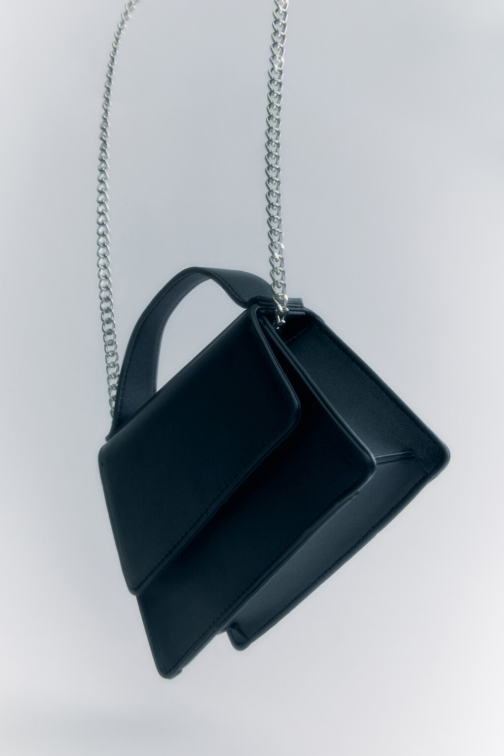 Сумка-кроссбоди из искусственной кожи асимметричная - цвет черный - 1