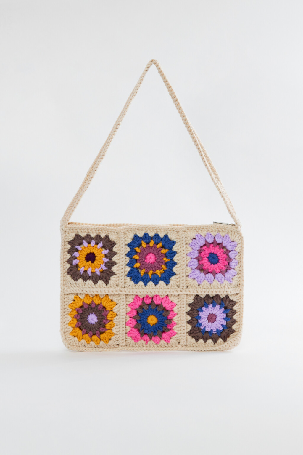 Сумка на плечо вязаная ажурная с цветными вставками - цвет мультиколор - 1