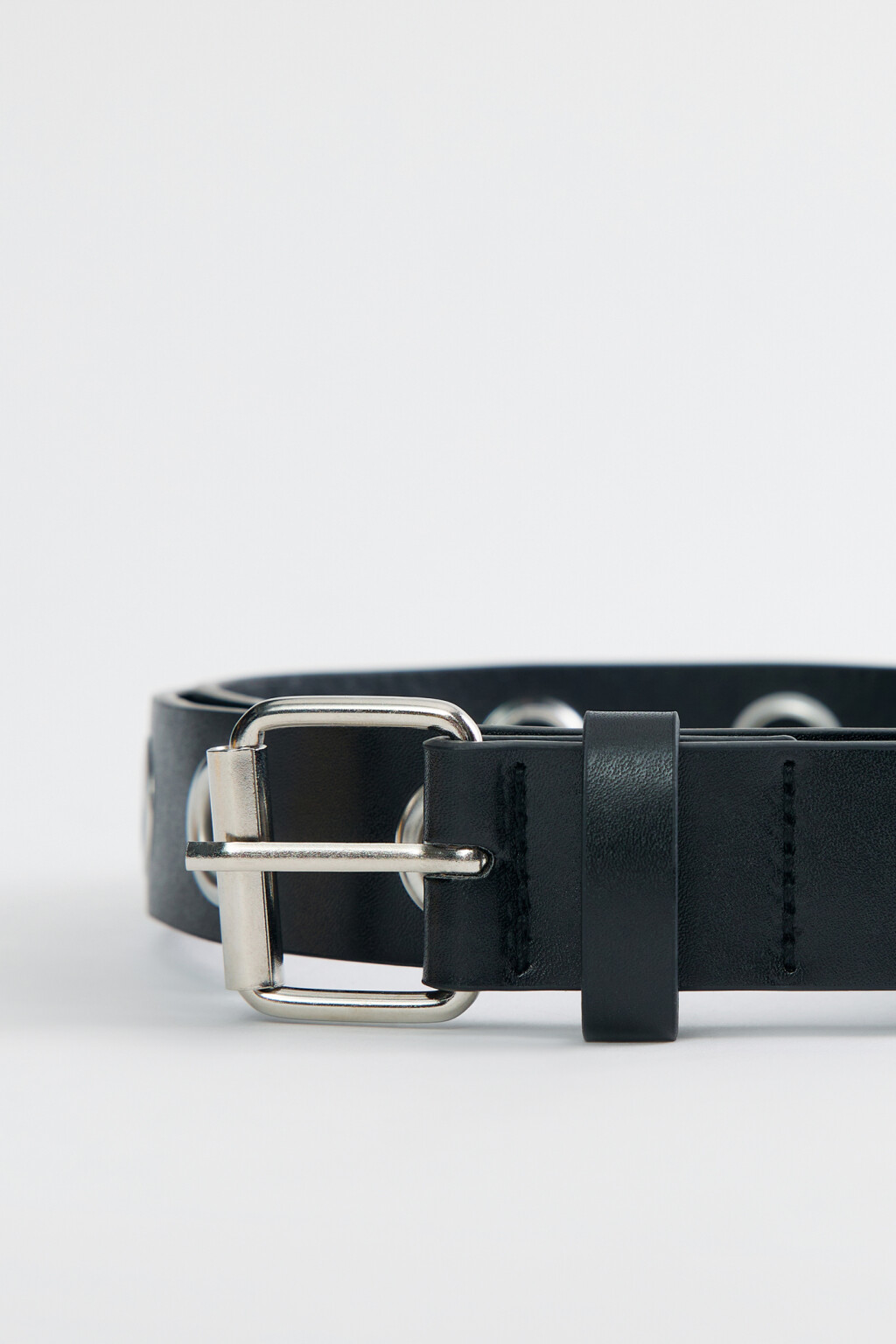 Ремень брючный из искусственной кожи с крупными люверсами - цвет черный - 2