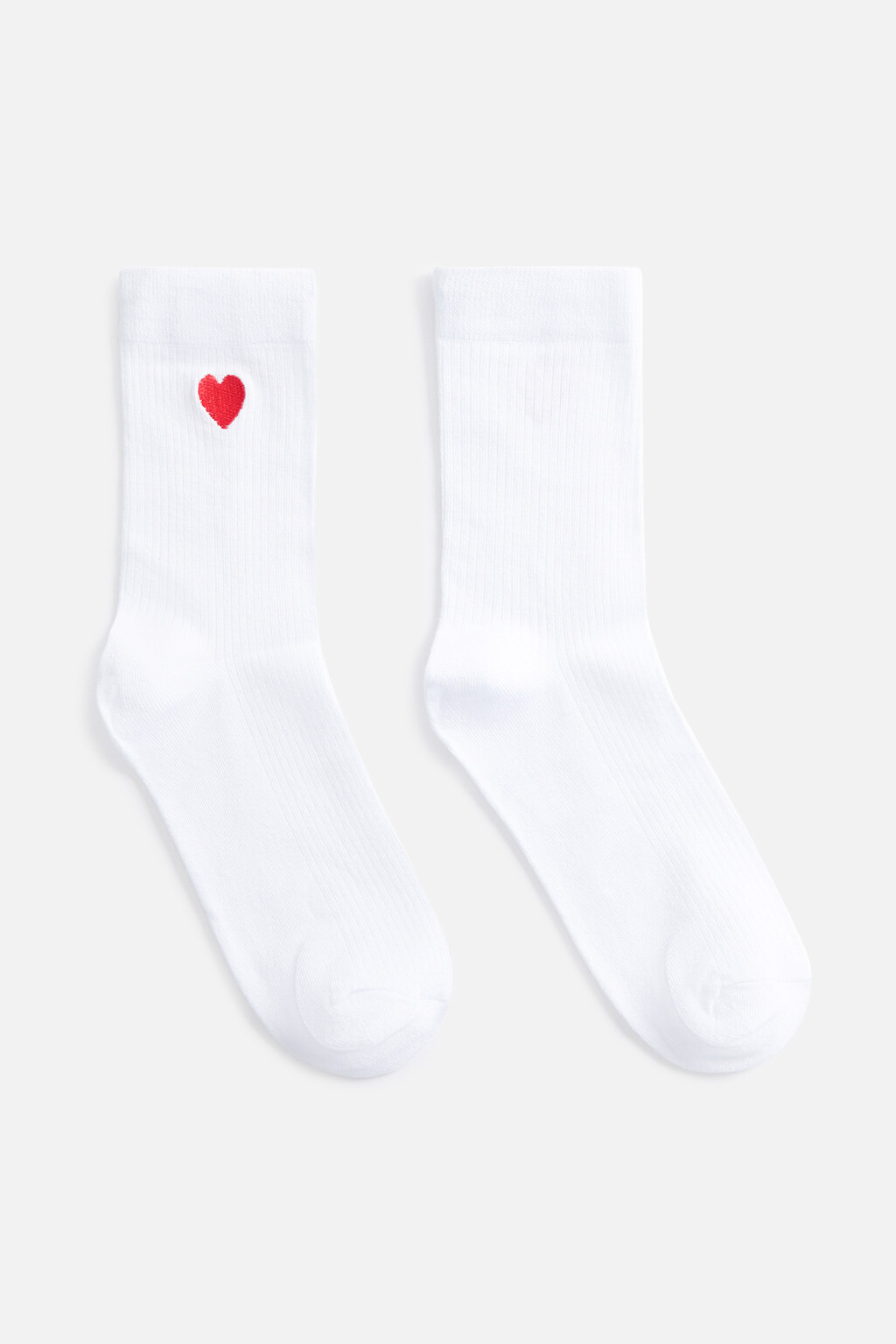 Носки высокие вискозные с вышитым сердечком - цвет красный - 2