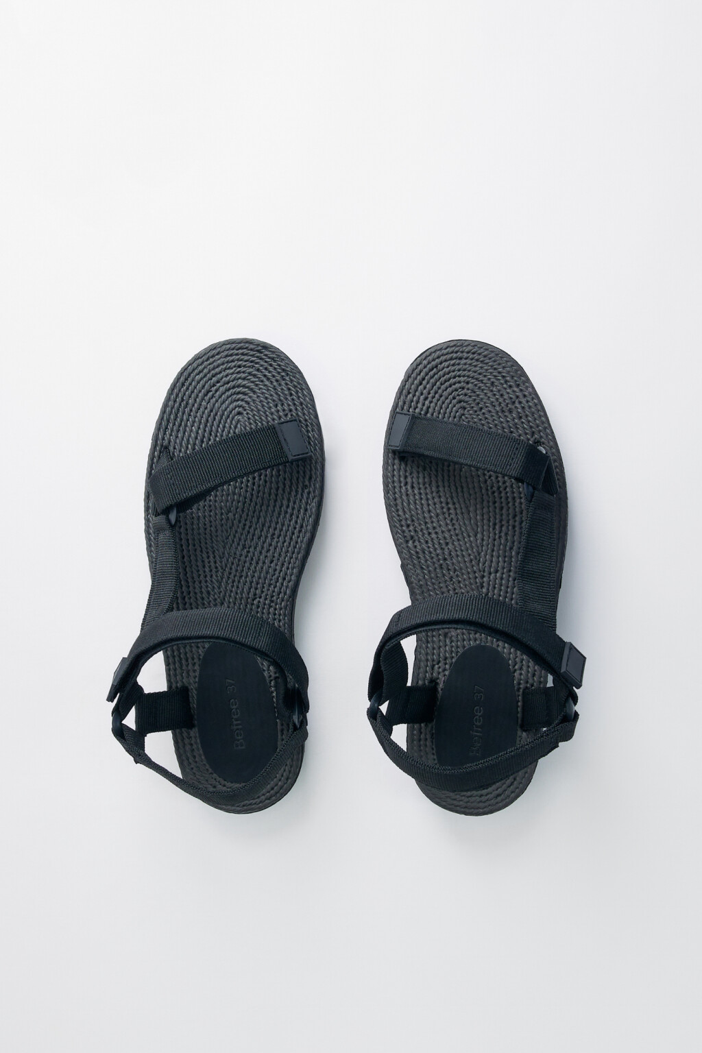 Сандалии текстильные на плоской подошве с липучками - цвет черный - 4