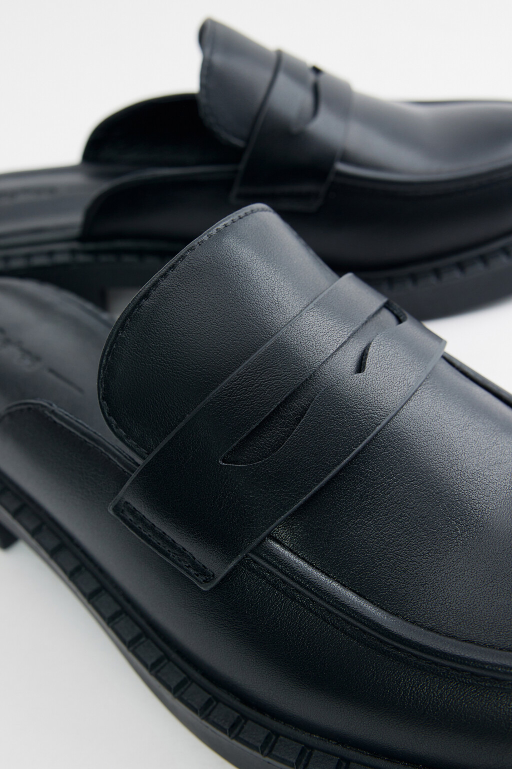 Туфли-лоферы с открытой пяткой - цвет черный - 5