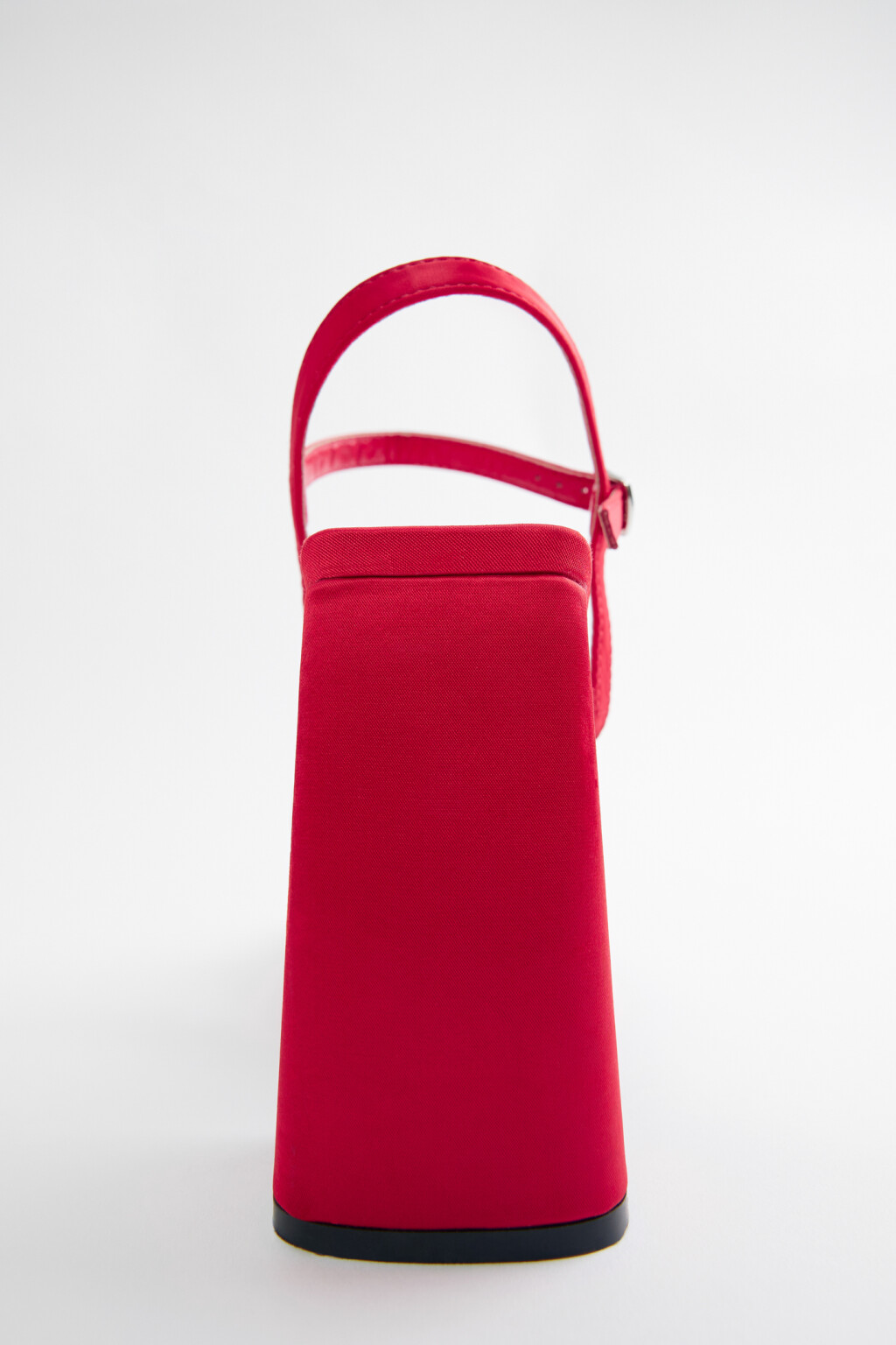 Босоножки атласные на высоком каблуке с платформой - цвет красный - 4