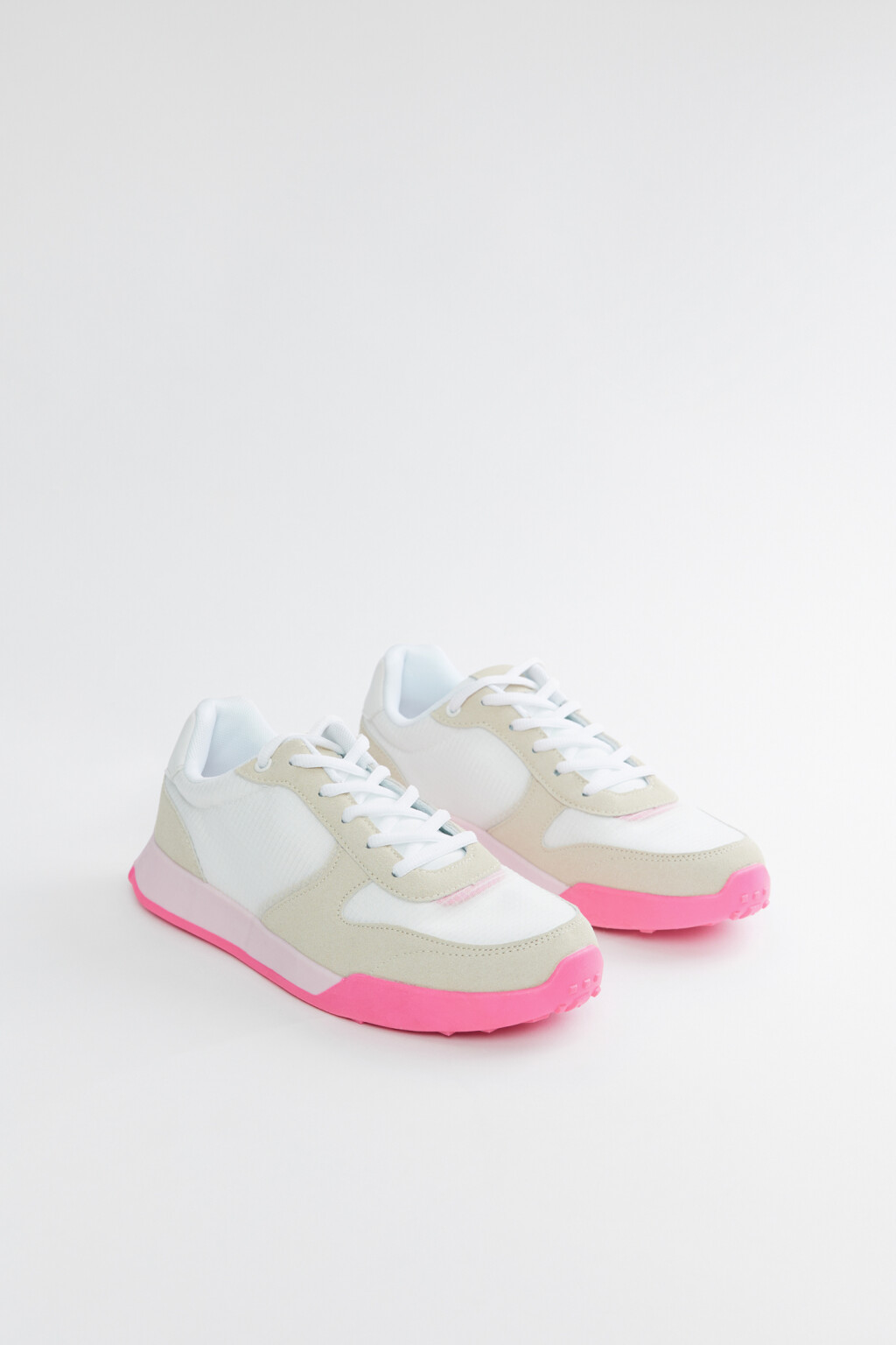 Кроссовки текстильные с декоративными вставками - цвет мультиколор - 2