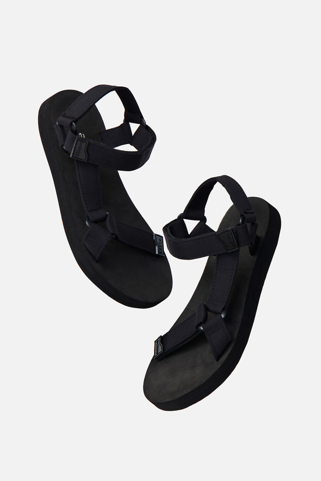 Сандалии текстильные с ремешками на липучках - цвет черный - 1