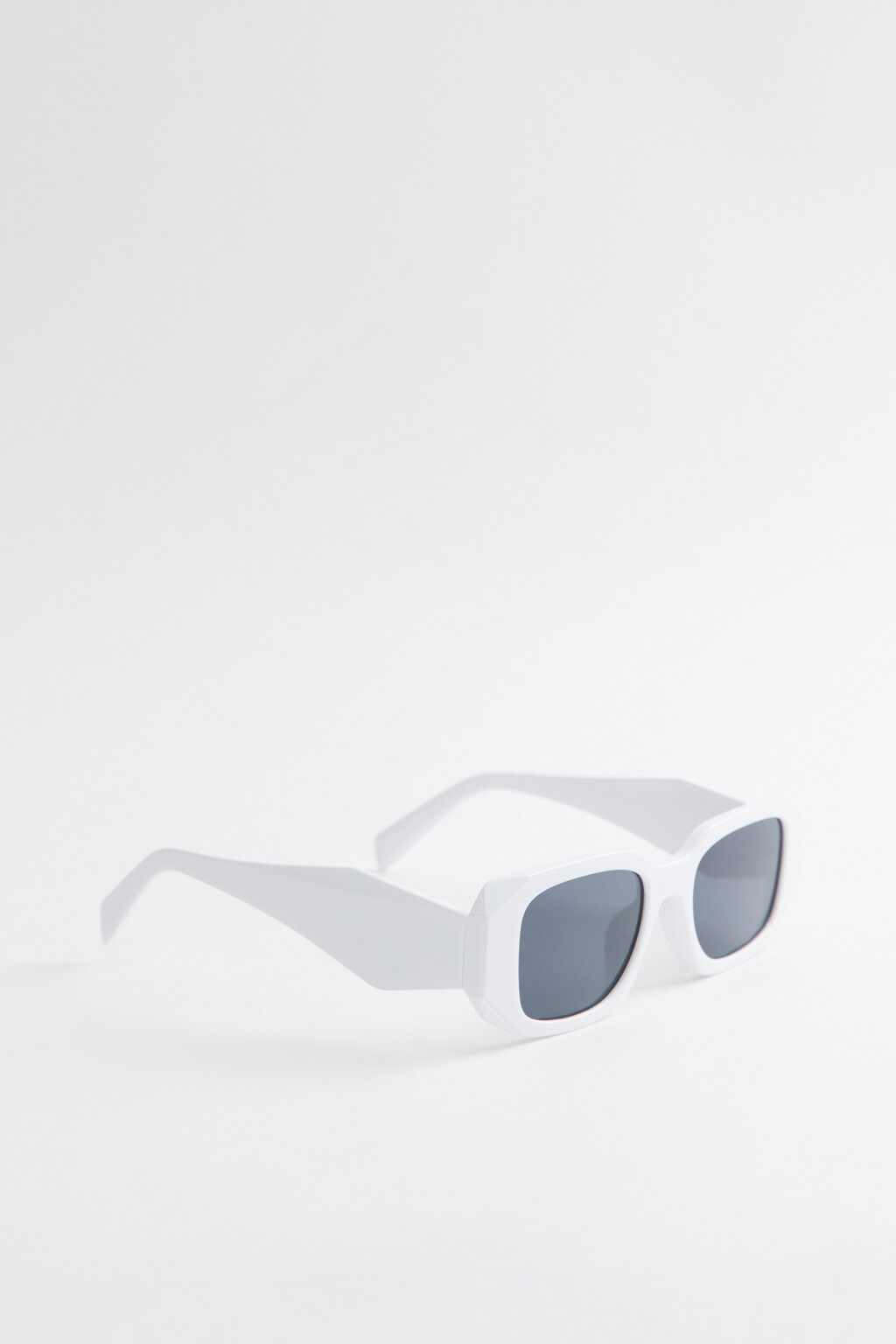 Очки солнцезащитные прямоугольные с широкими дужками - цвет белый - 3