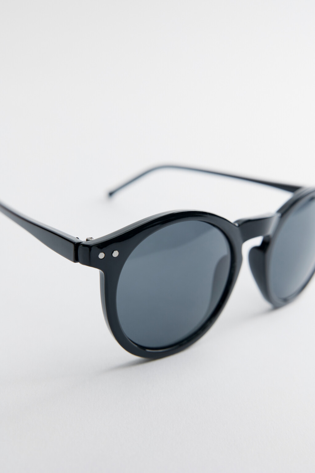 Очки солнцезащитные круглые в тонкой оправе - цвет черный - 3