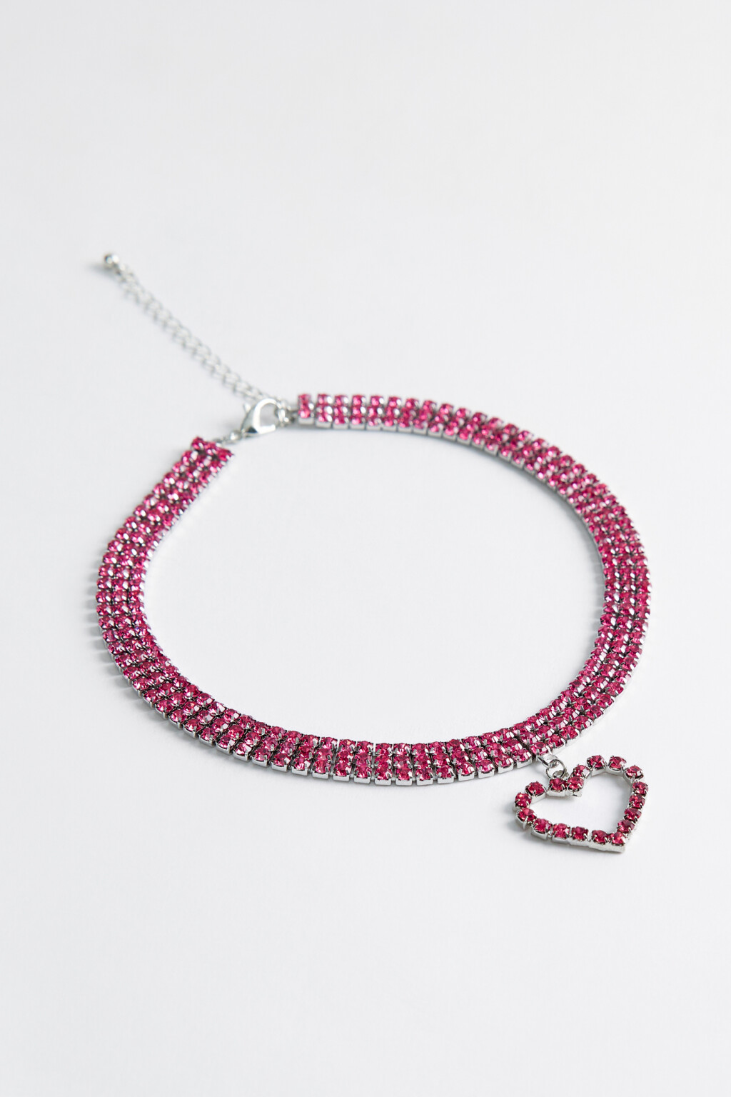 Цепочка-чокер со стразами и подвеской-сердечком - цвет розовый - 2