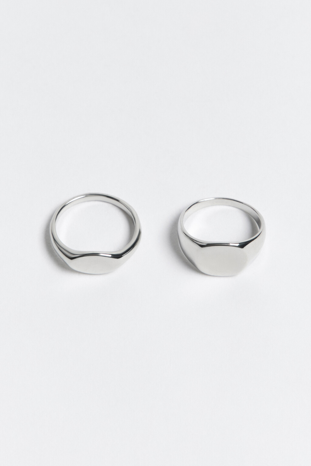 Набор колец серебристых (2 штуки) - цвет серый - 1