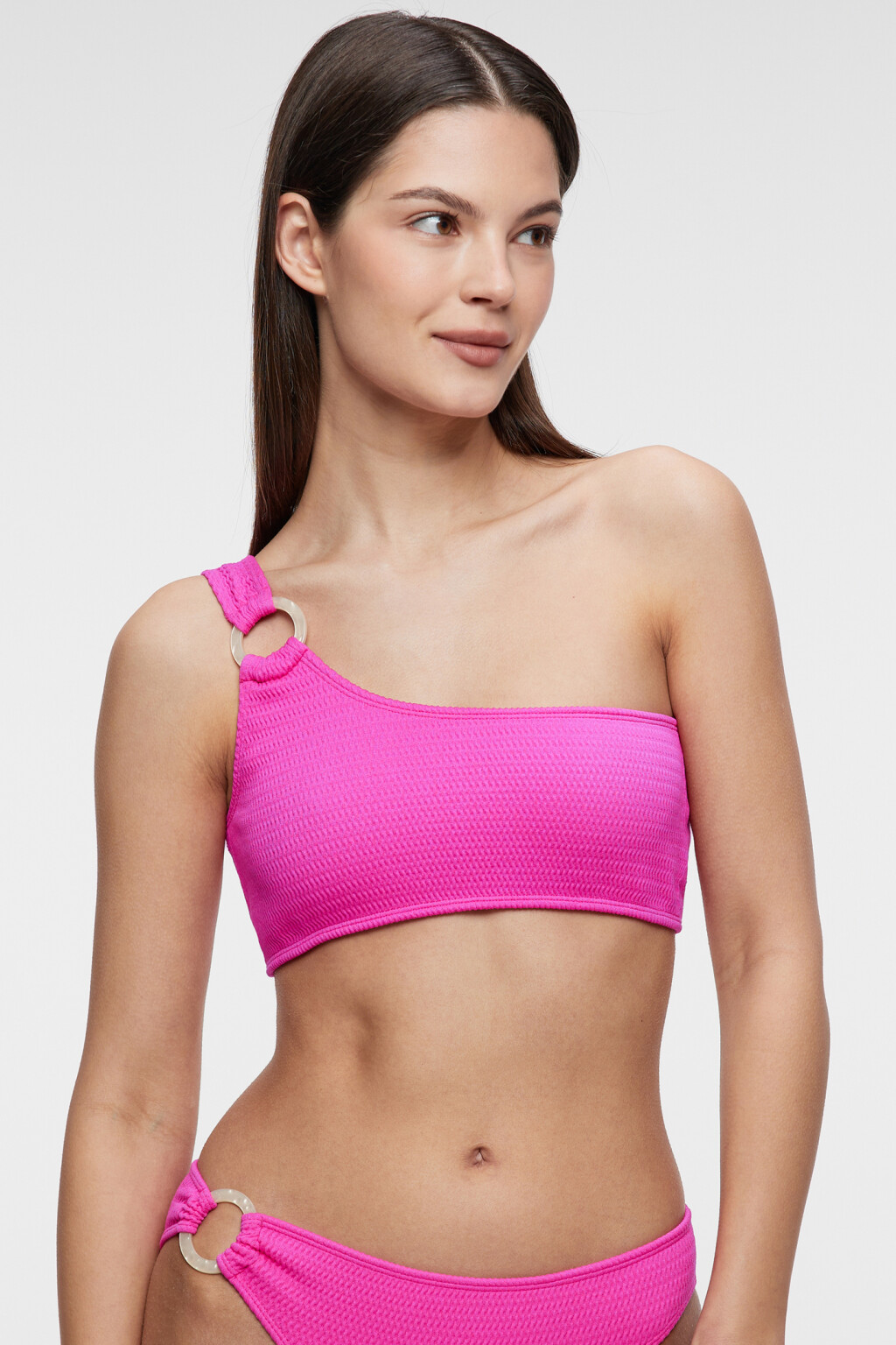 Бюстгальтер-топ купальный на одно плечо с кольцом - цвет розовый - 1