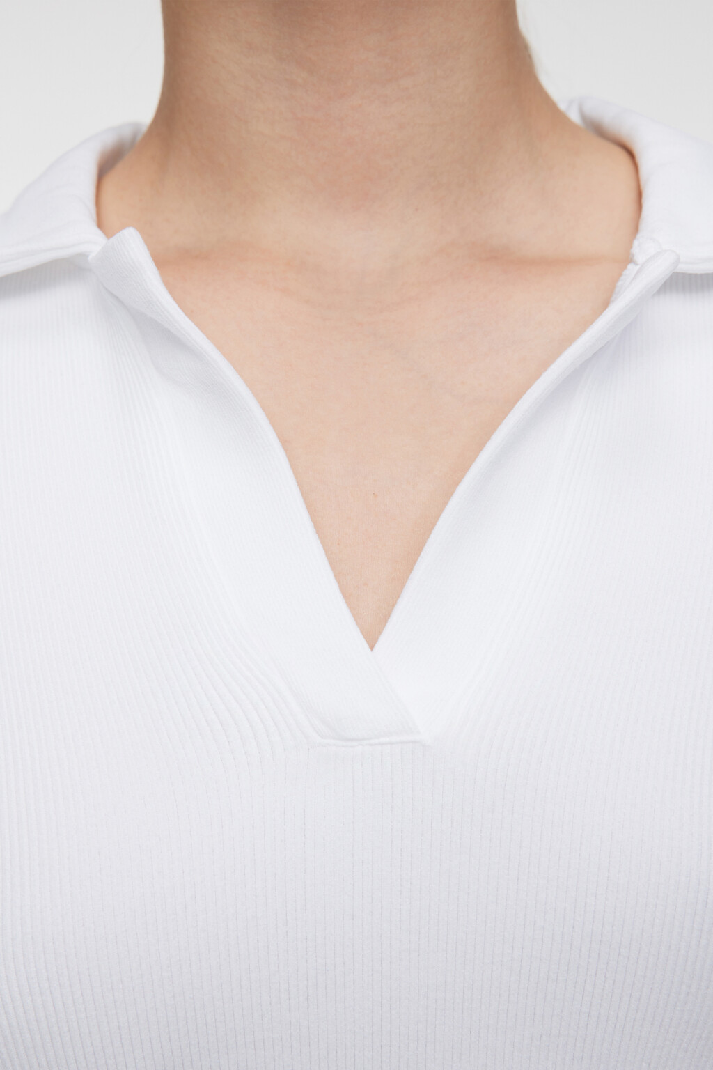 Футболка-поло спортивная укороченная в рубчик - цвет белый - 6