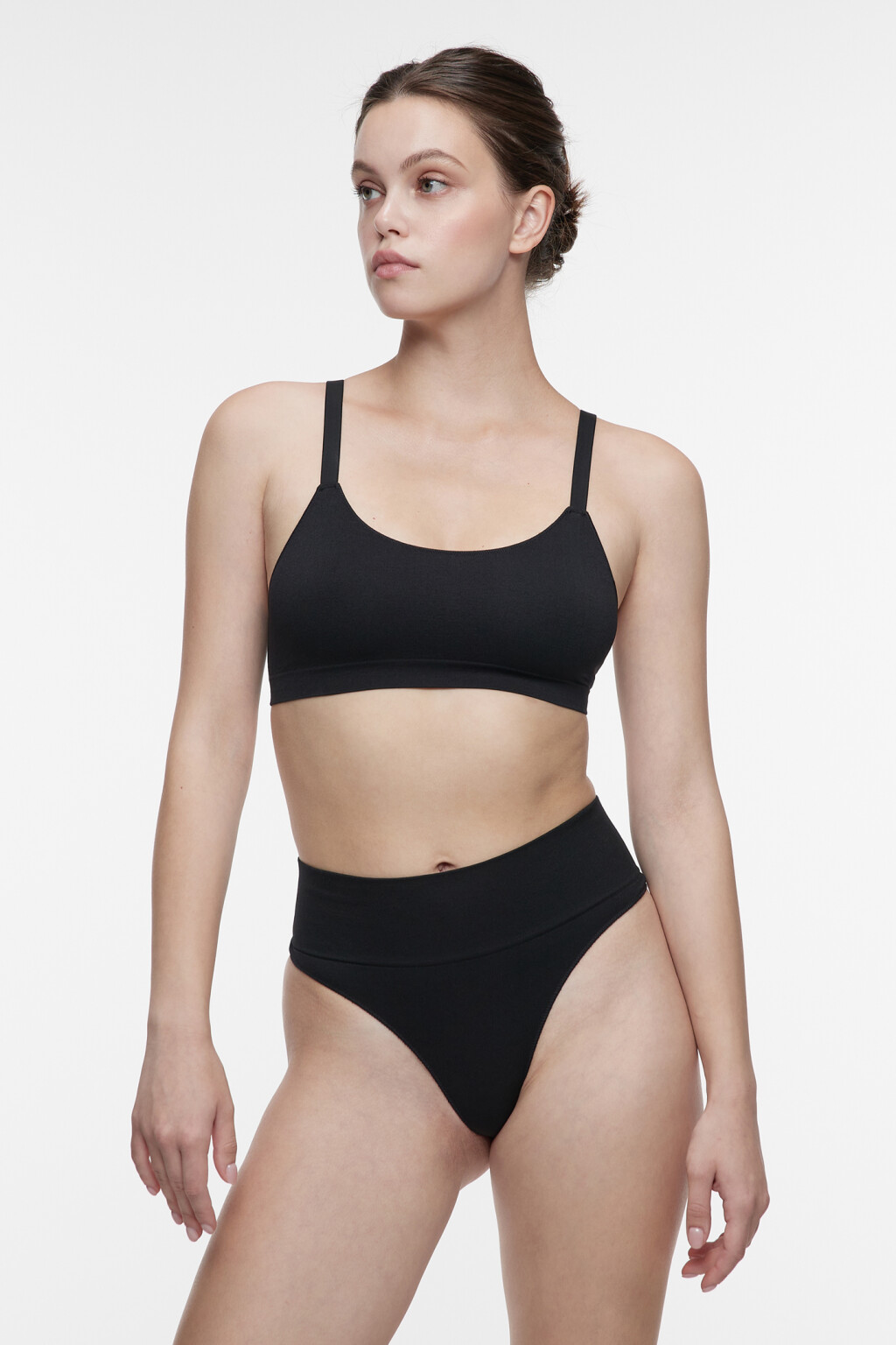 Трусики-стринги гладкие бесшовные с высокой посадкой - цвет черный - 3