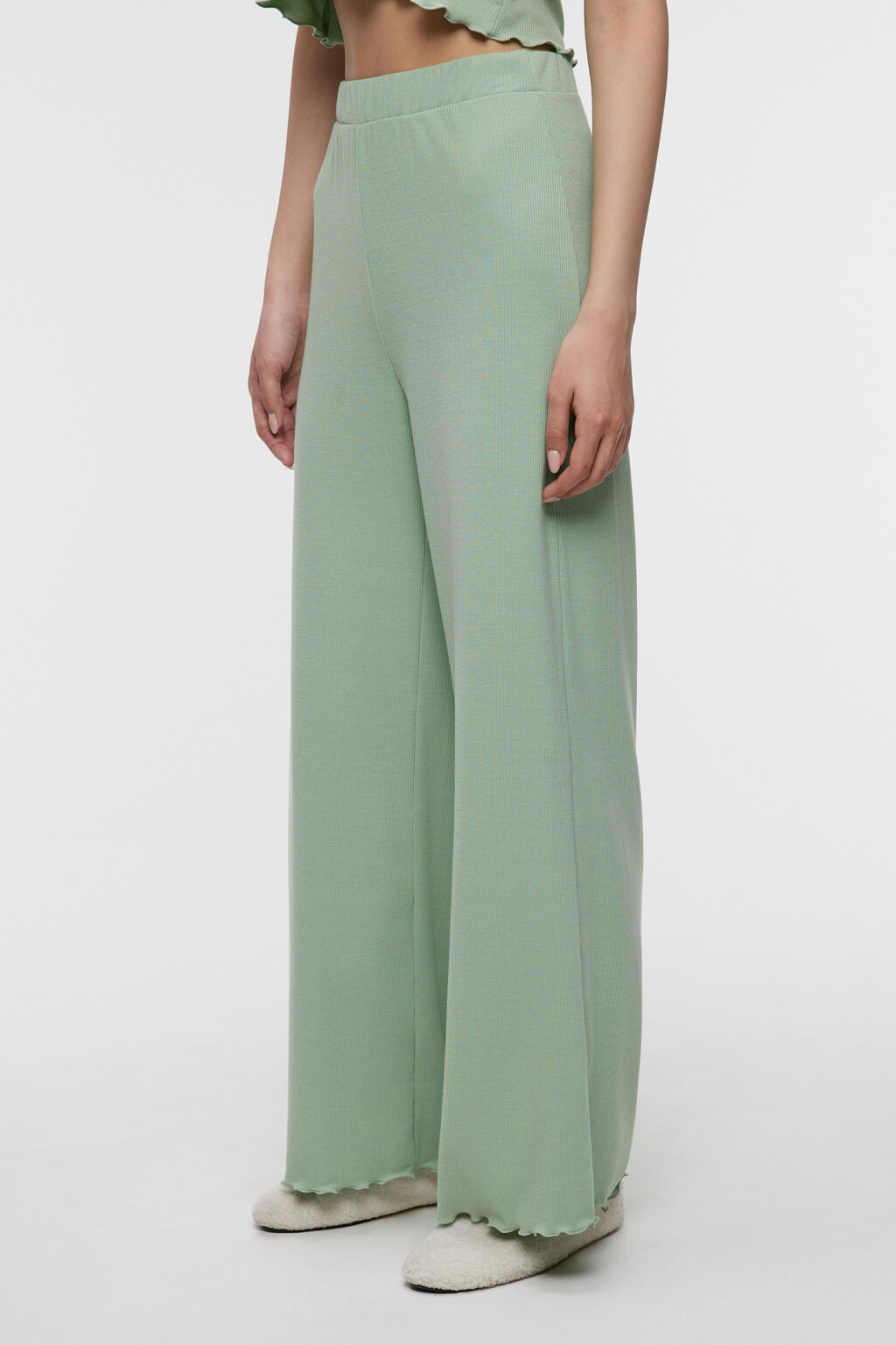 Брюки домашние широкие в рубчик с поясом на резинке - цвет зеленый - 2
