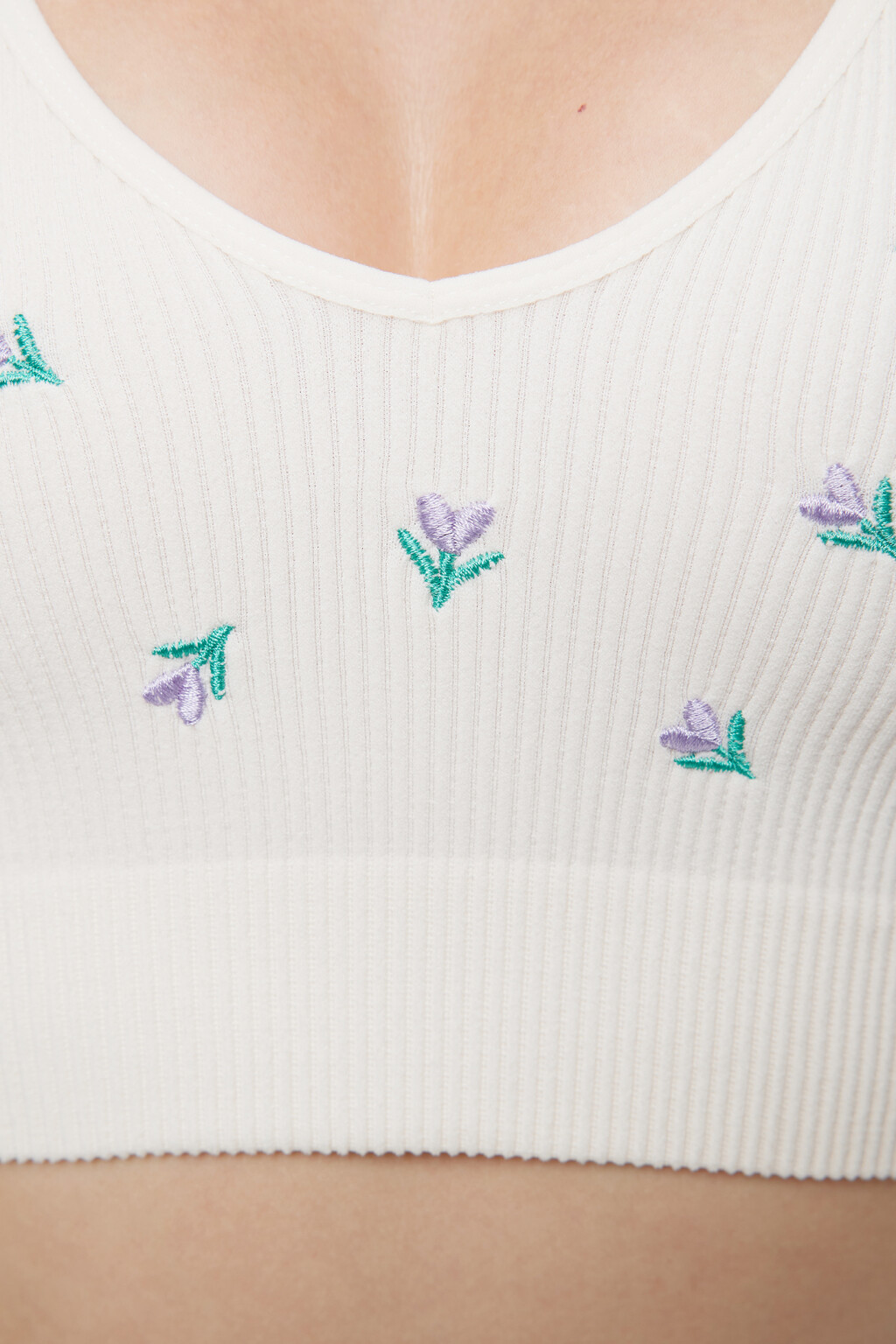 Майка-топ домашняя укороченная с V-вырезом - цвет белый - 6