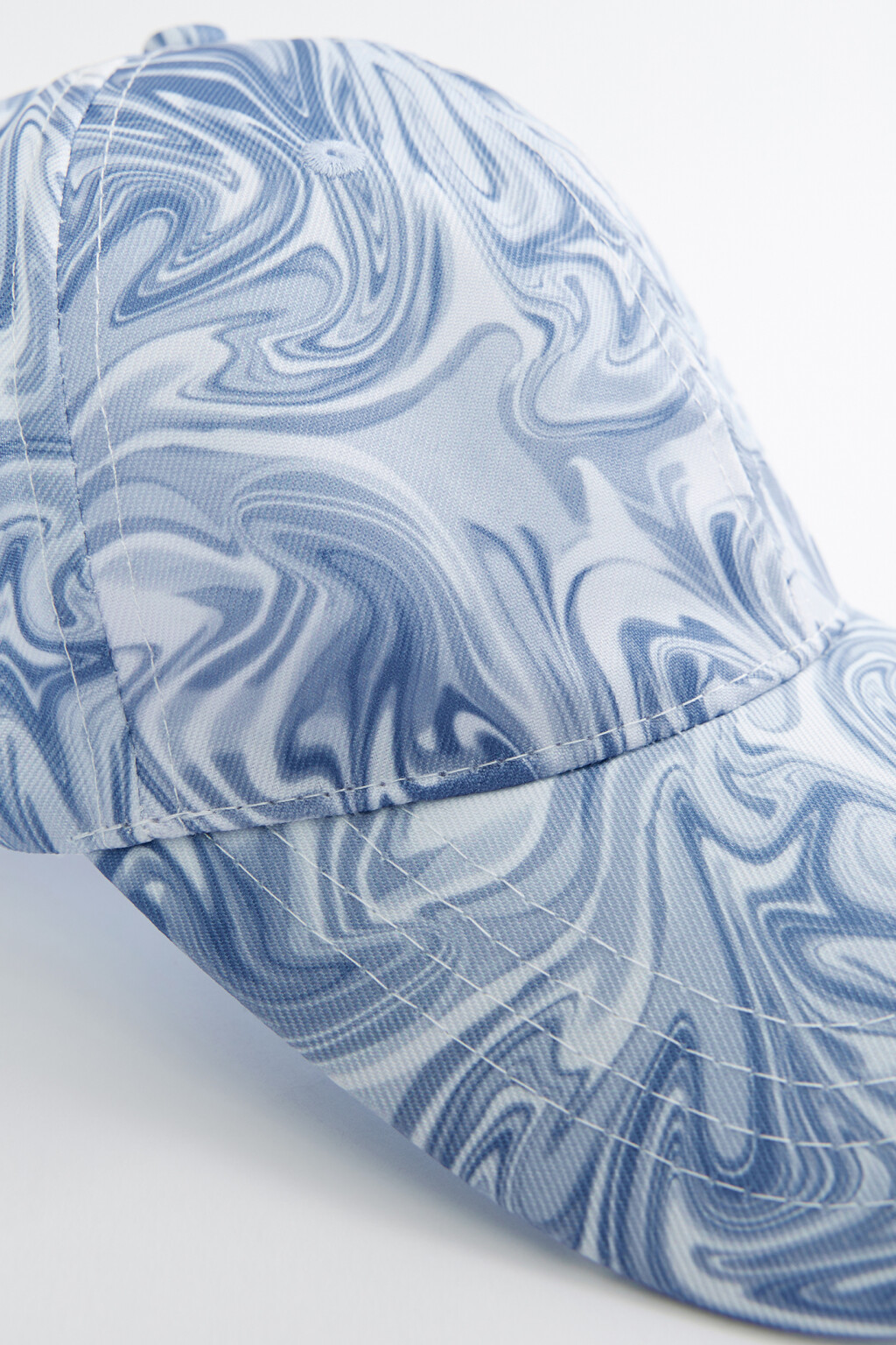 Бейсболка с длинным козырьком и акварельным принтом - цвет голубой - 3